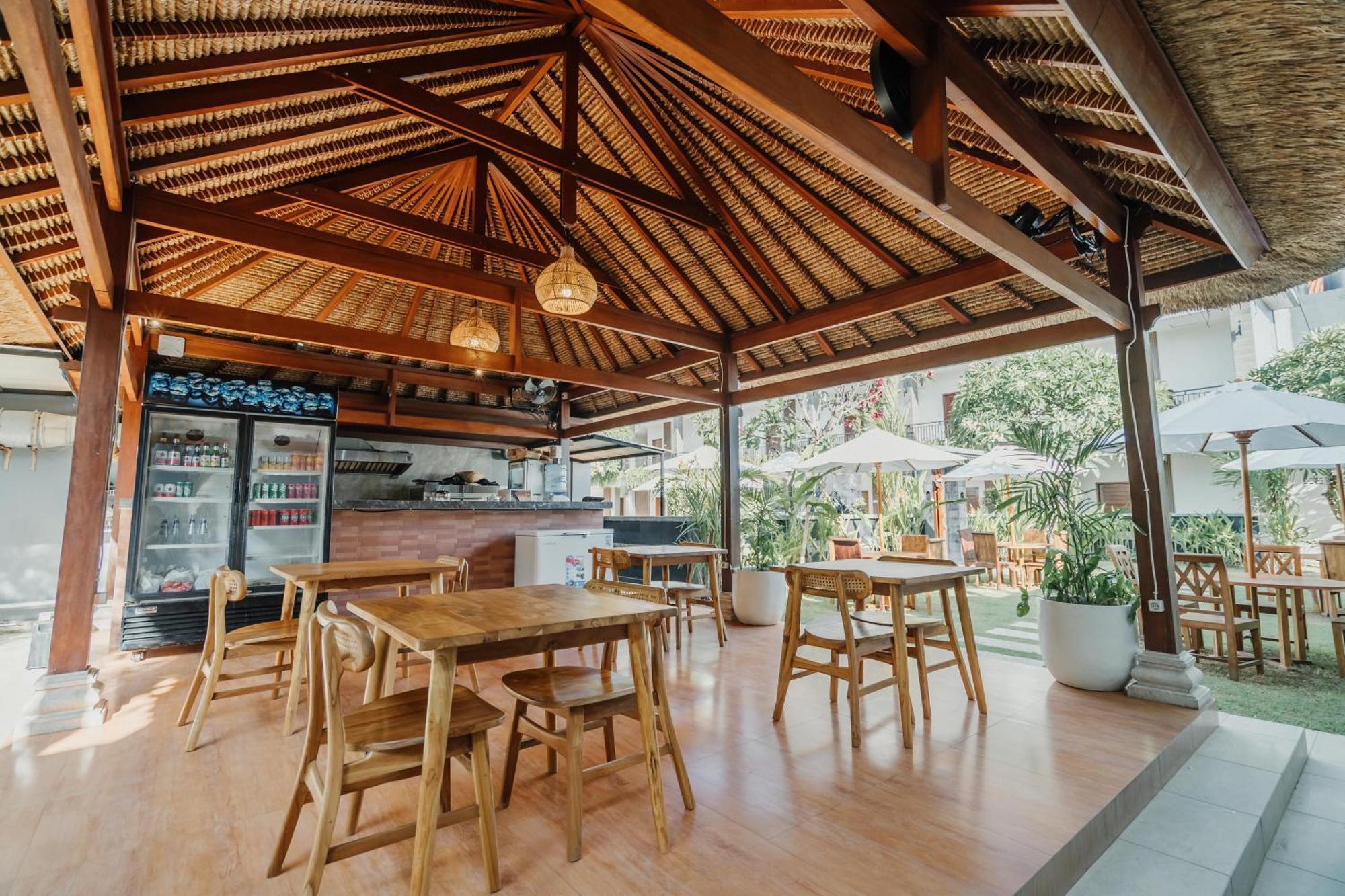 You Suite Seminyak Legian  Exterior photo